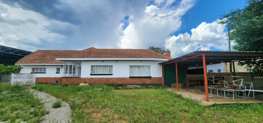 3 Bedroom Property for Sale in Wilkoppies North West